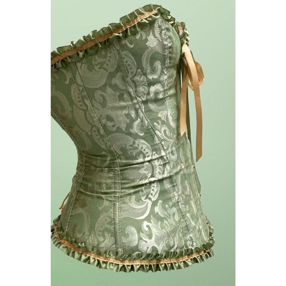 Beautiful Emerald Corset - Picture 6 of 9